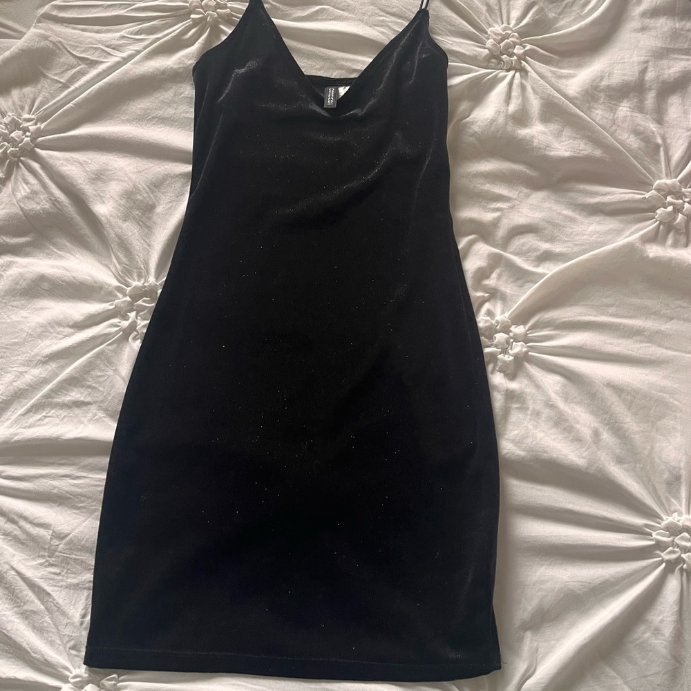 Strappy Black dress